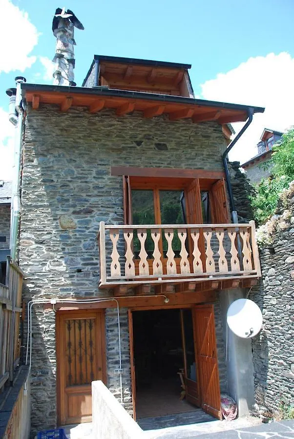 Villa Casa Pirineu Esterri de Cardos Ferienhaus