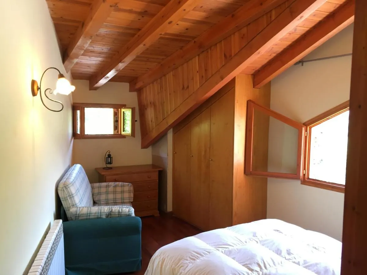 Villa Casa Pirineu Esterri de Cardos Ferienhaus